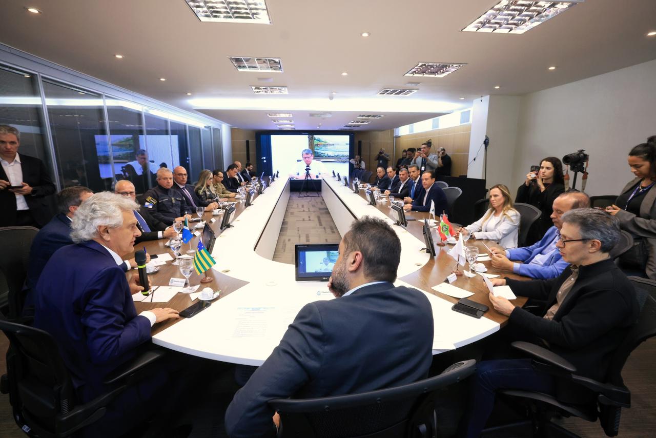 “Segurança pública é governabilidade”, diz Caiado em encontro de governadores no Rio